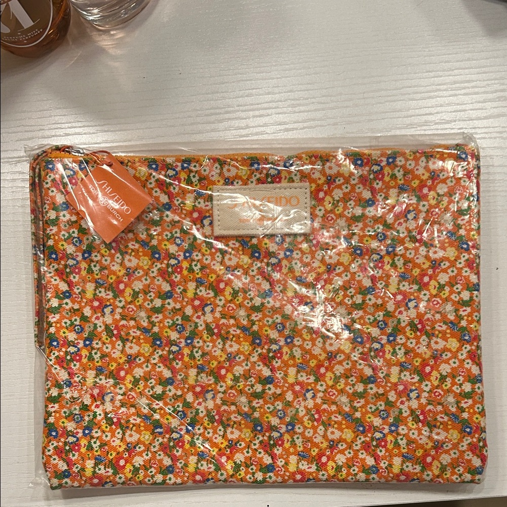 Tory Burch x Shiseido limited edition cosmetic pouch